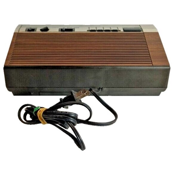 Vintage General Electric AM/FM Alarm Clock/Radio Model 7-4634B Woodgrain Working - Picture 4 of 6